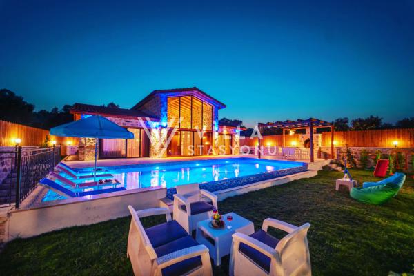 Muhafazakar Villalar