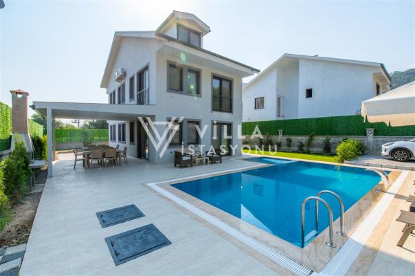 Villa Bel-La, Muğla Fethiye Bölgesinde 12 Kişilik Villa